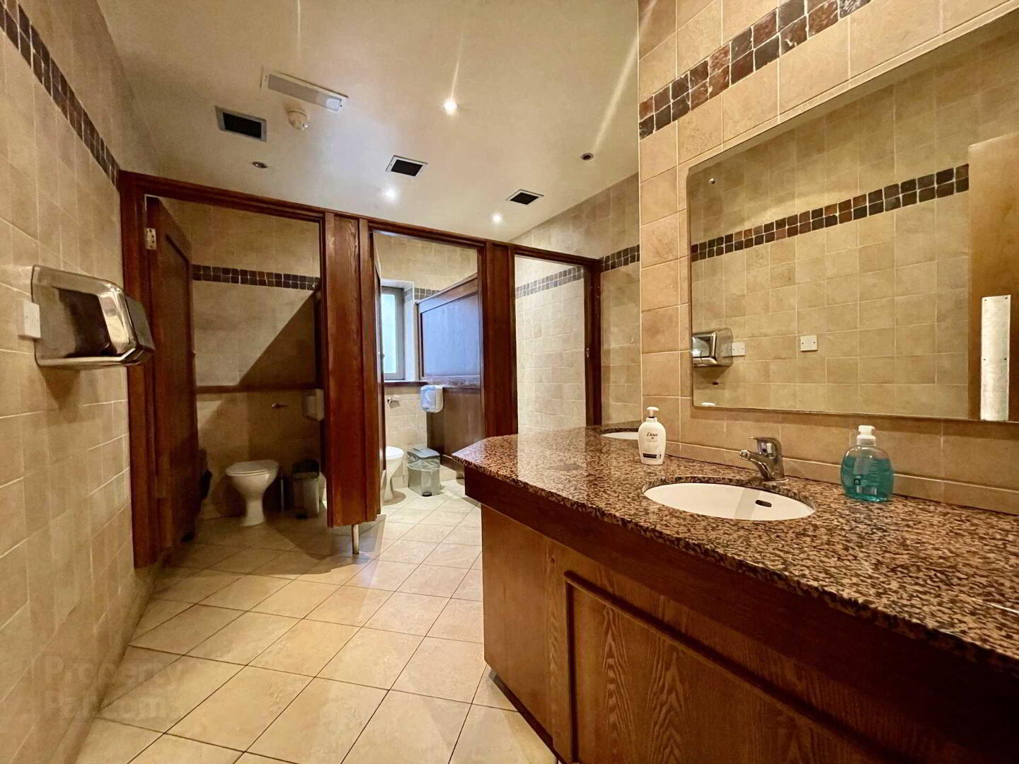 Commercial Property 22 of 24