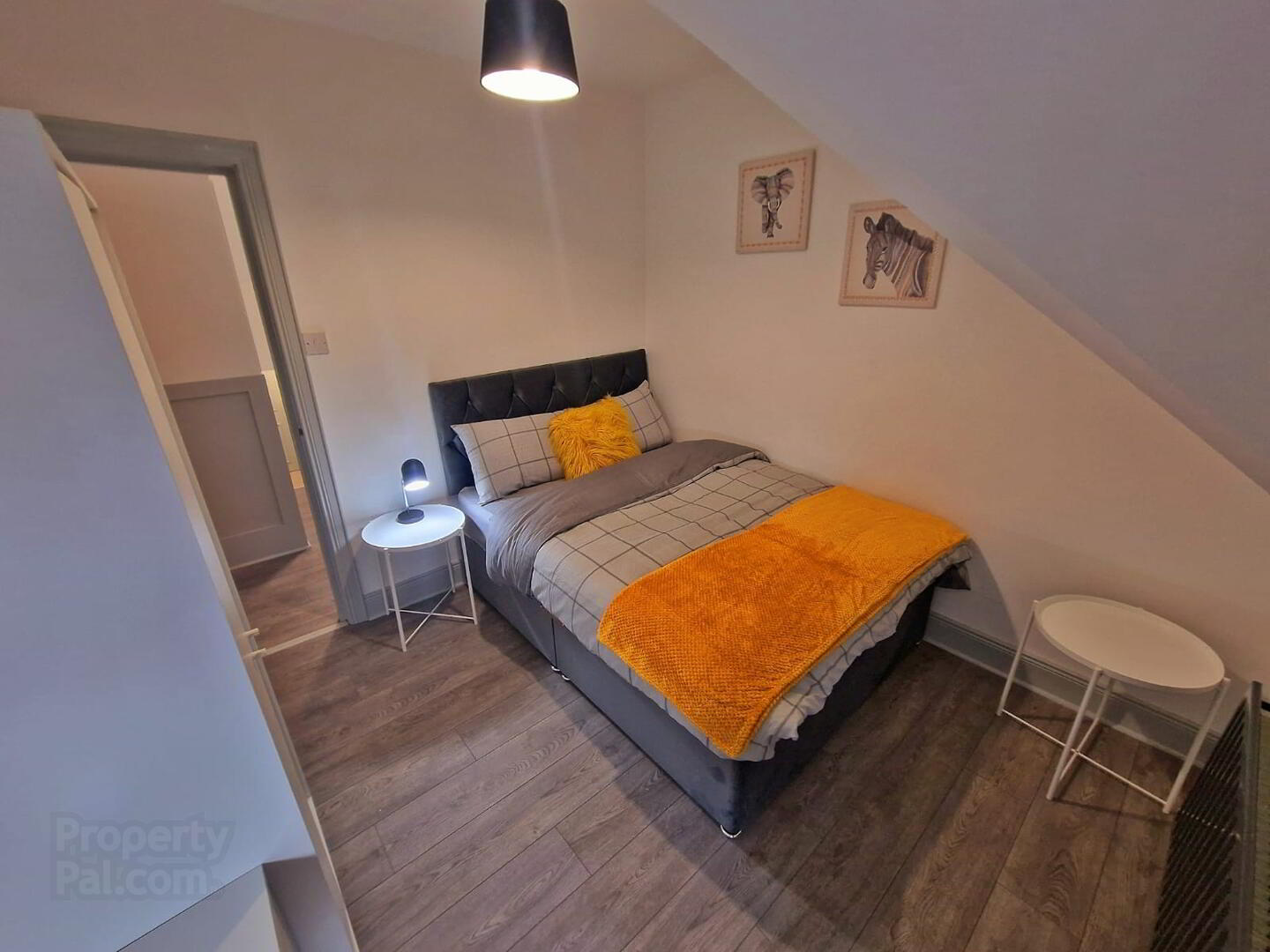 Apt For Rent, Apt 3 81 South Parade 10 of 18