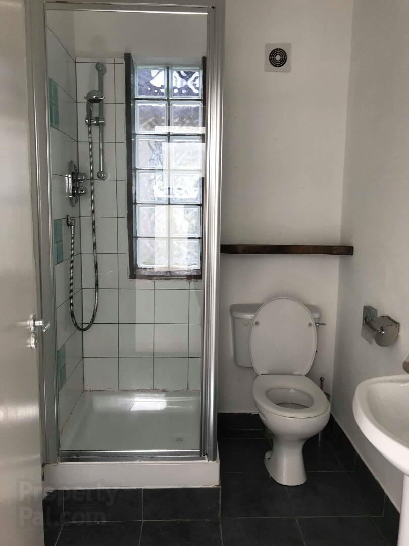 Unit B, 30 Southwell Road 5 of 6