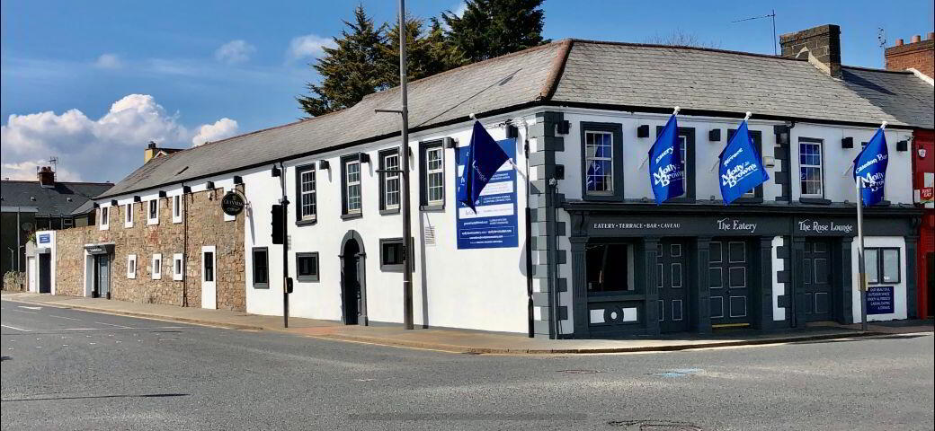 Former Pub & Restaurant With Outdoor Space, 45-47 South Street 1 of 6