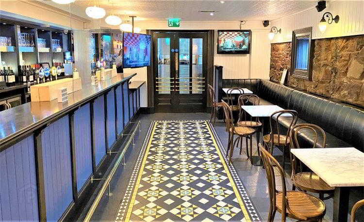 Former Pub & Restaurant With Outdoor Space, 45-47 South Street 3 of 6