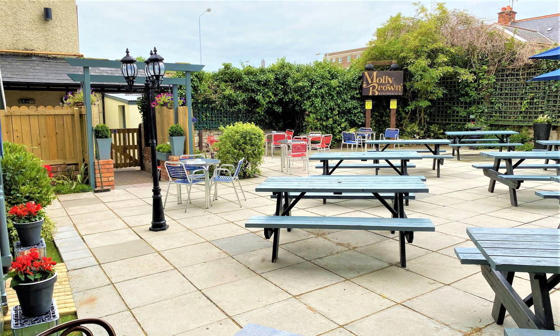 Former Pub & Restaurant With Outdoor Space, 45-47 South Street 4 of 6