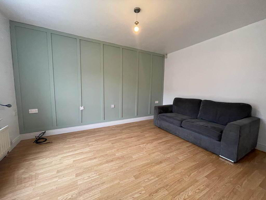 20 Beechmount Gardens, Belfast