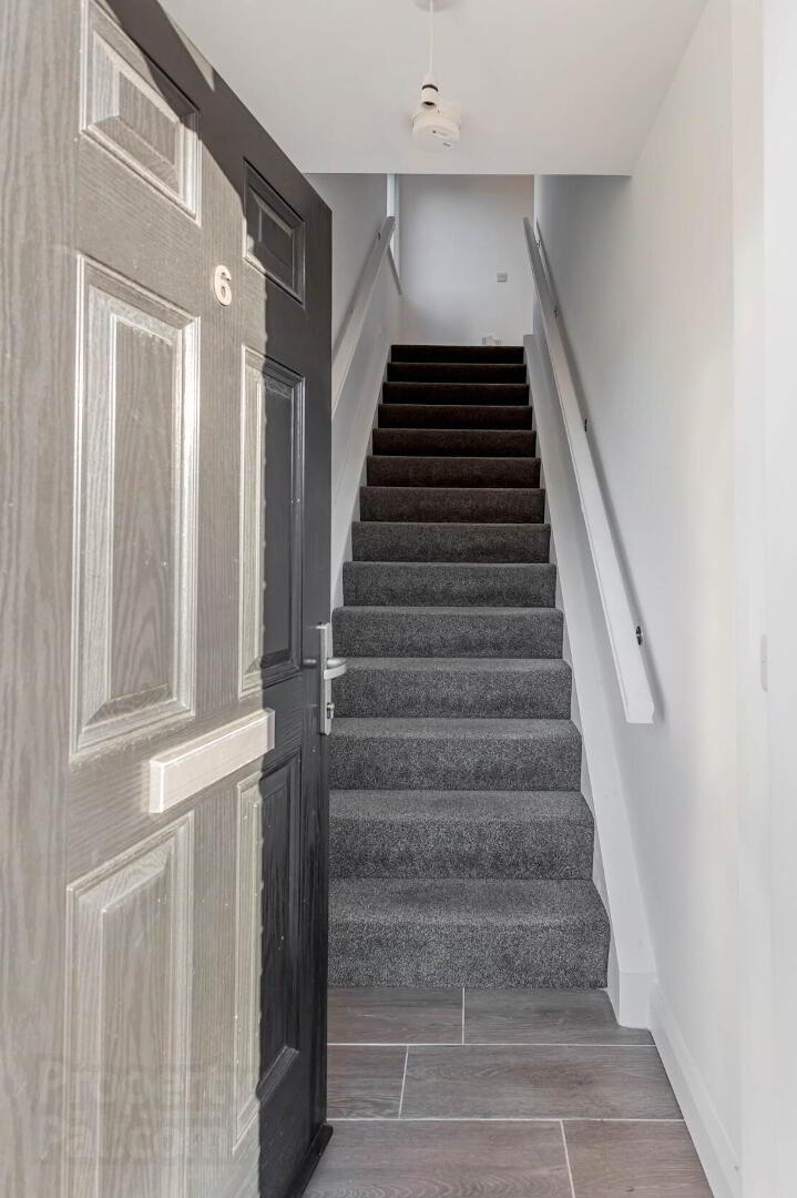 6 Fort Manor 4 of 17