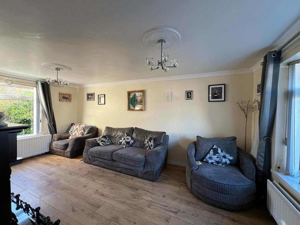 6 Marianus Park, Derry