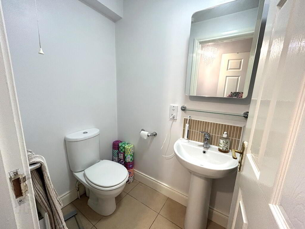 6 Willowbank Manor 6 of 10