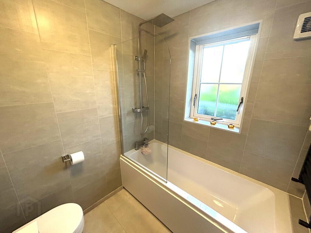 6 Willowbank Manor 9 of 10