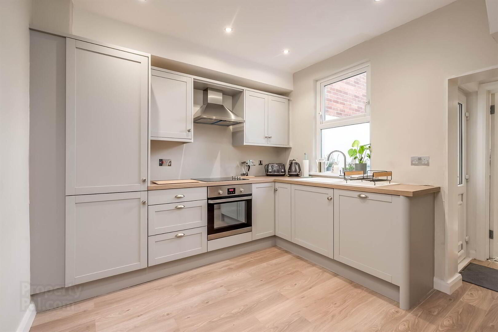92 Belmont Avenue 4 of 10