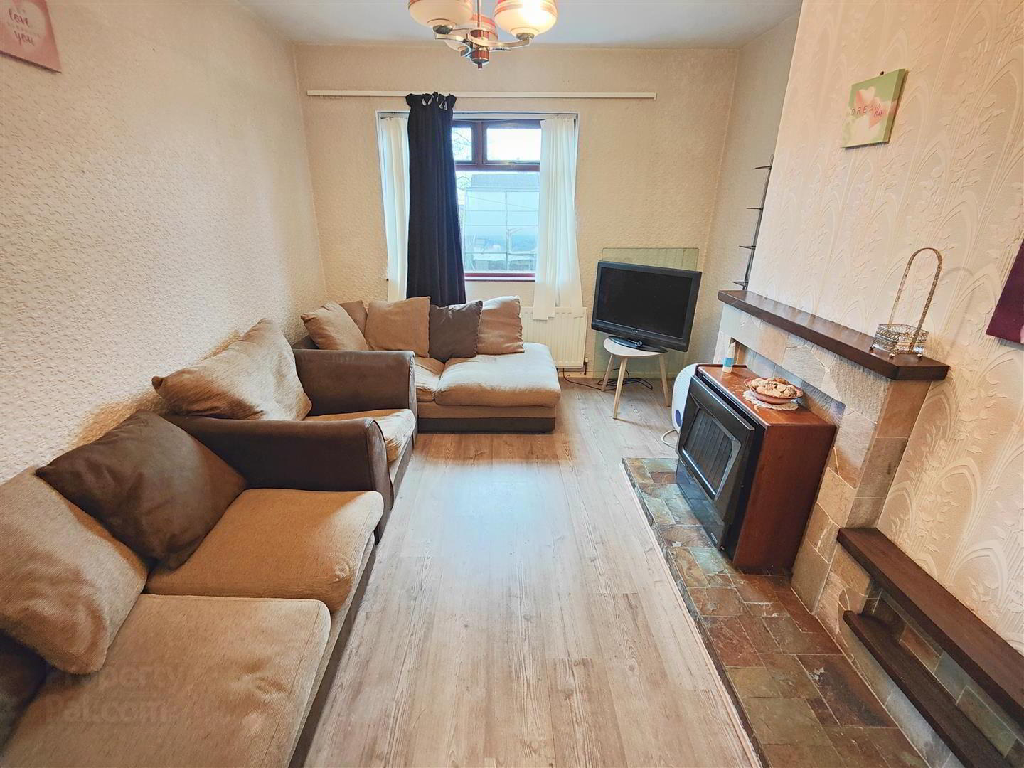 87 Ardoyne Road 6 of 25