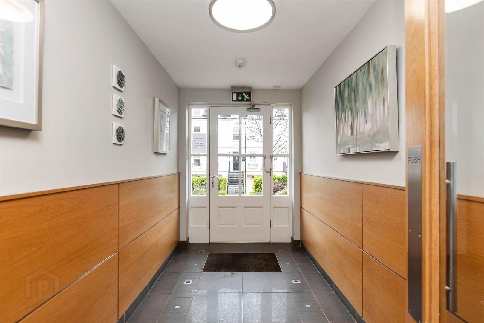 18 Demesne Gate, Holywood