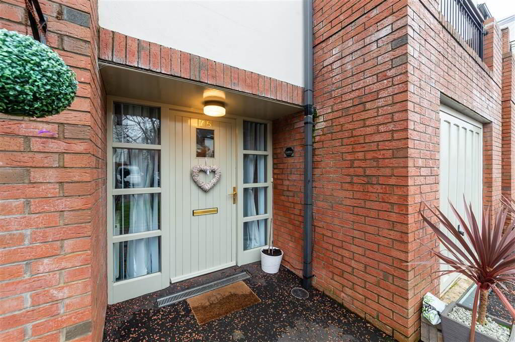 75 Redwood Dale, Dunmurry, Belfast