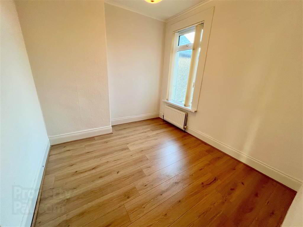 17 Willowfield Crescent 9 of 13