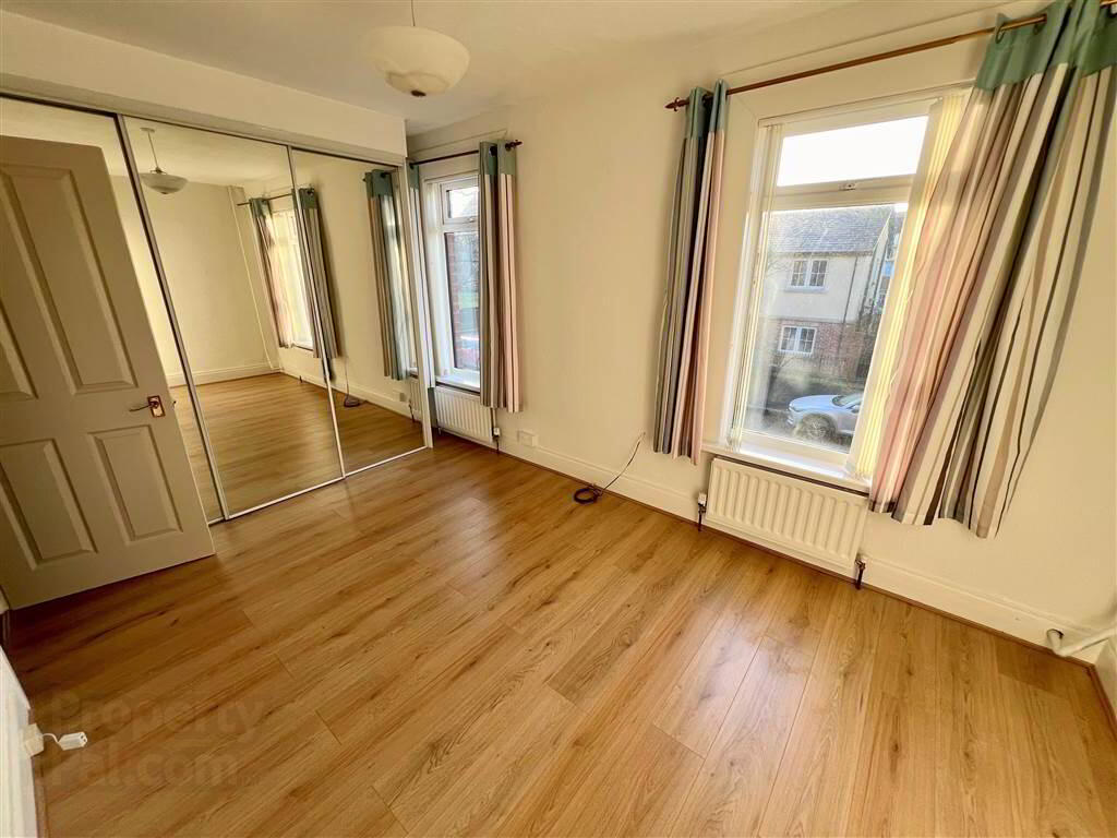 17 Willowfield Crescent 8 of 13