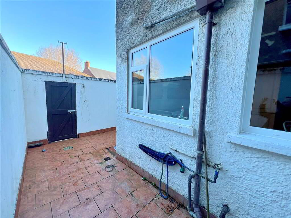 17 Willowfield Crescent 12 of 13
