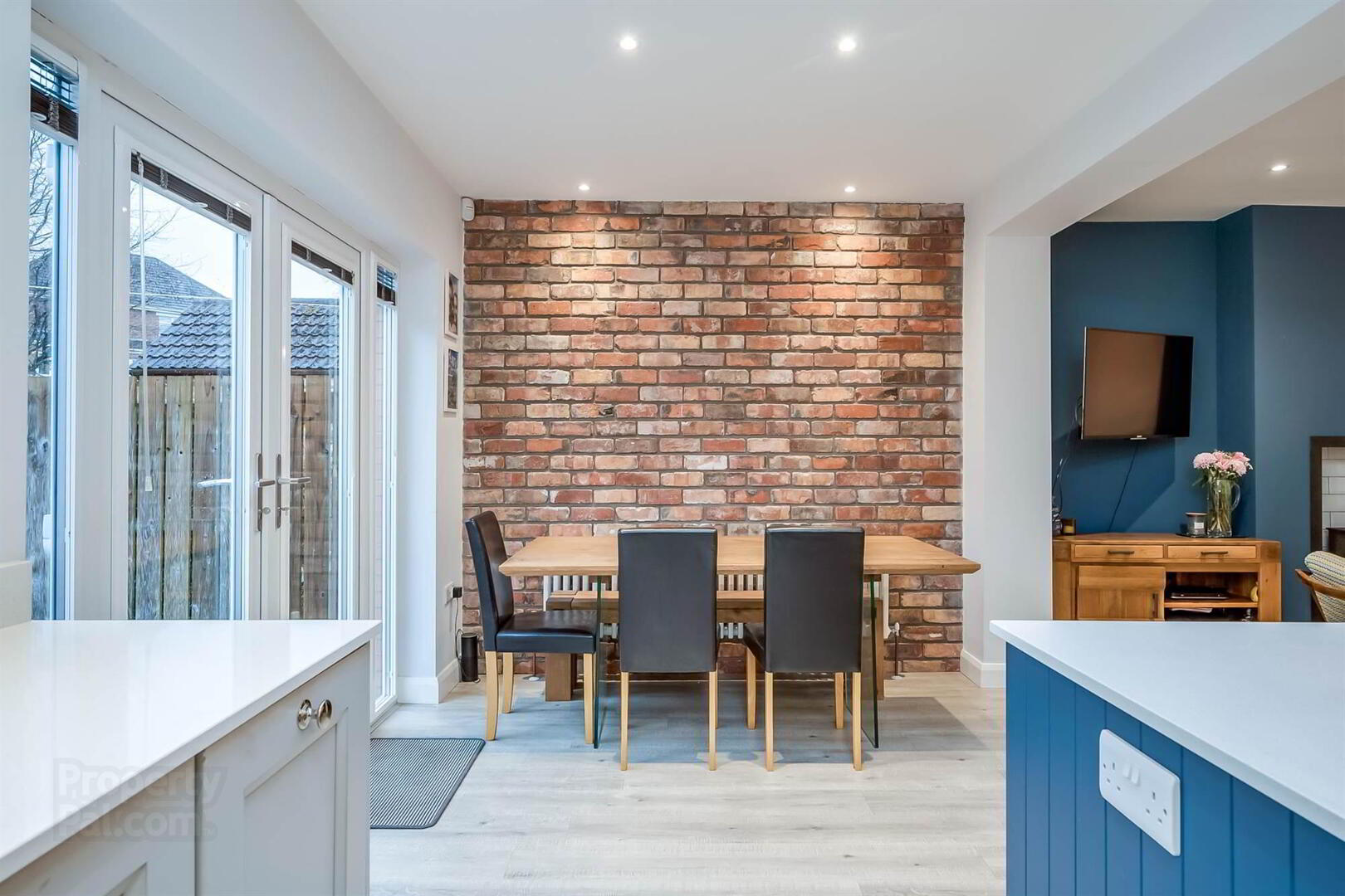 9 Tudor Avenue 14 of 33