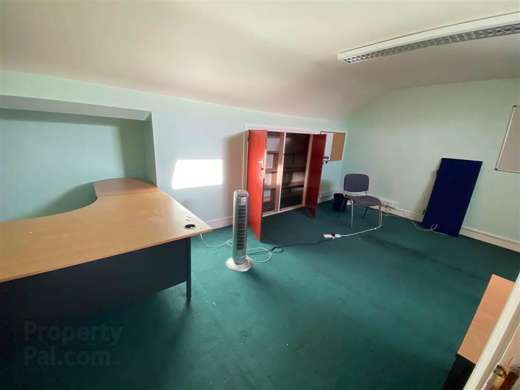 129 University Street - Office 8 6 of 6