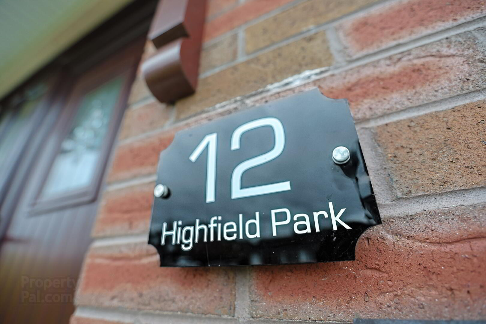 12 Highfield Park