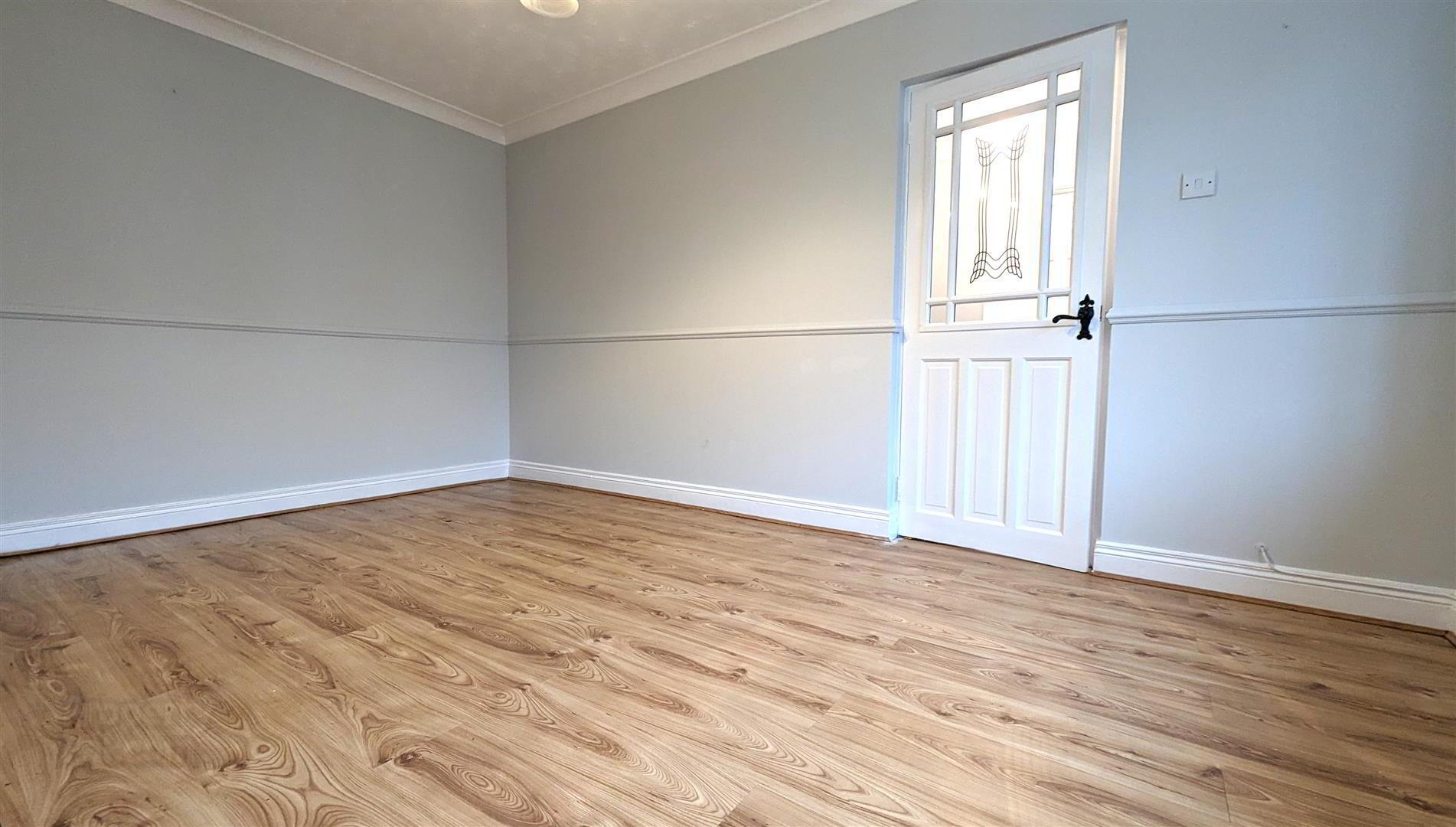 160 Brantwood Gardens 7 of 29
