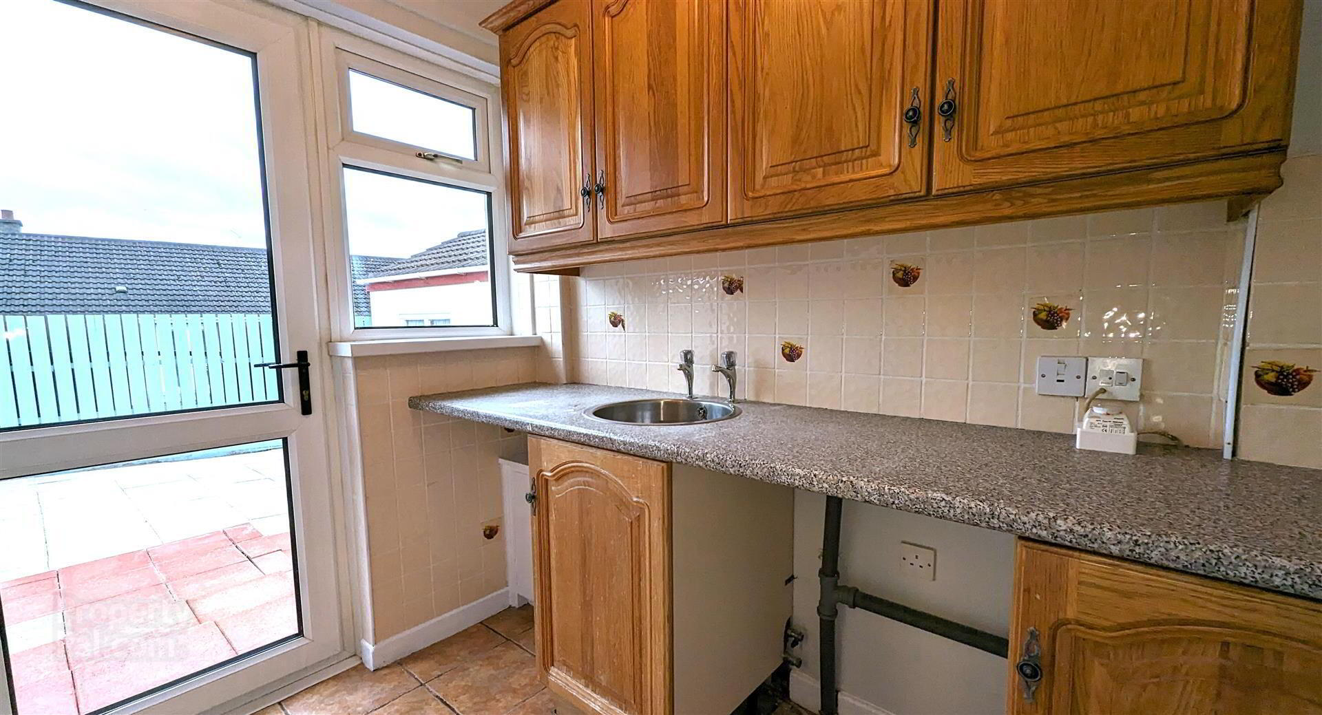 160 Brantwood Gardens 11 of 29