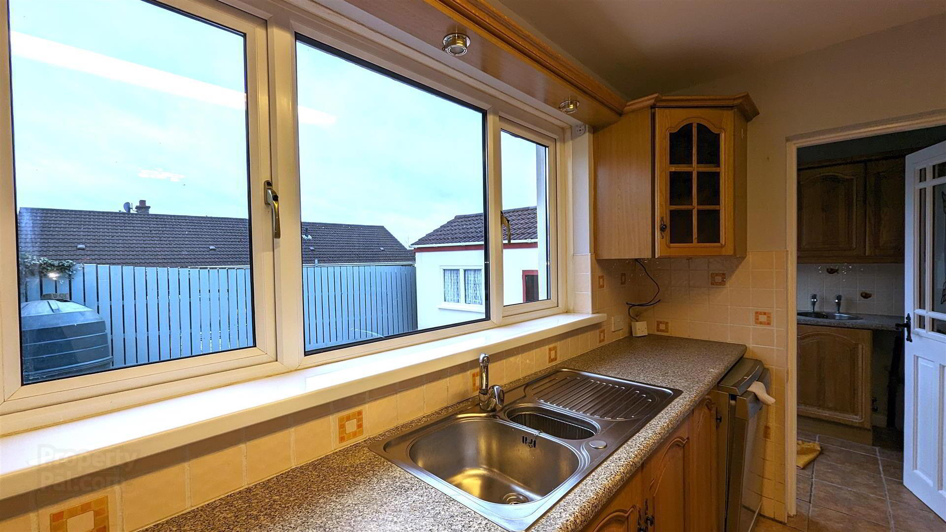 160 Brantwood Gardens 10 of 29