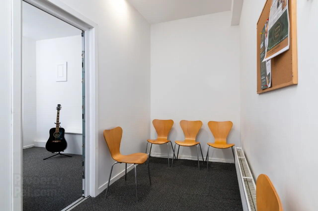 10 Castlemaine Street 6 of 20