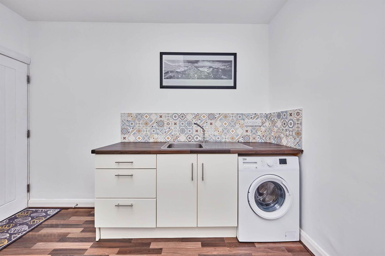 Apartment 2 27 Eglinton Street 9 of 15