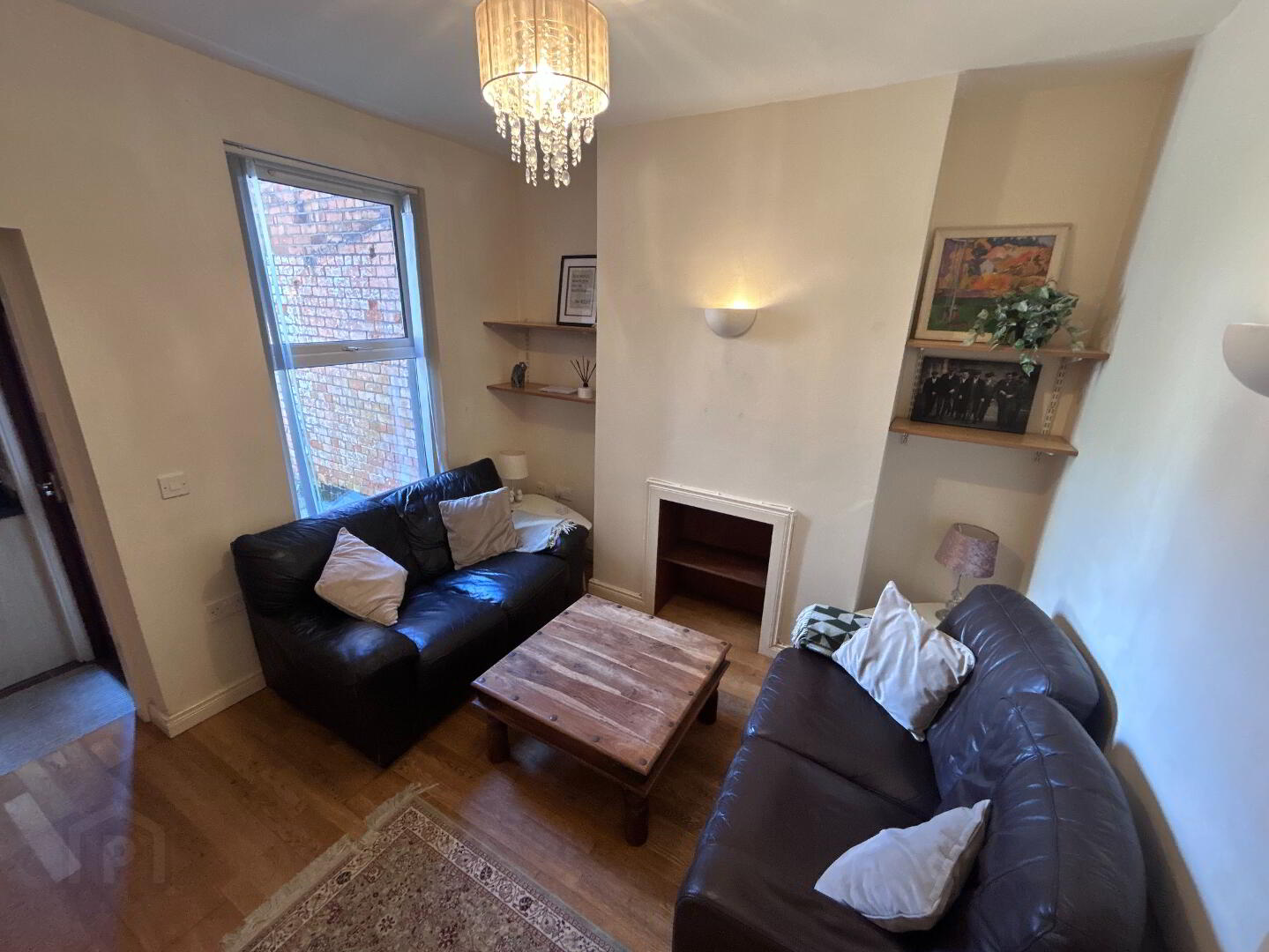 54 Sandhurst Gardens 4 of 12