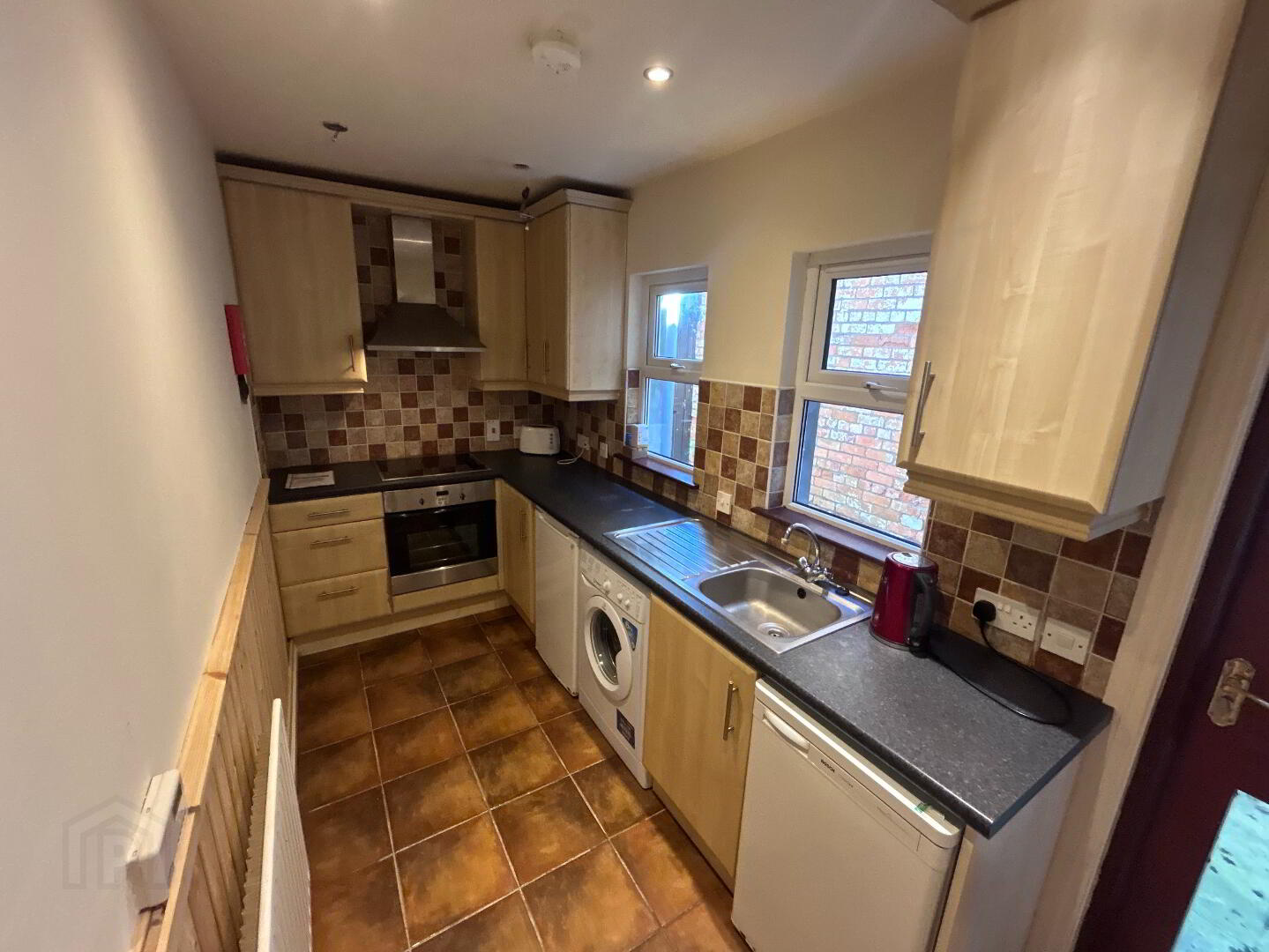 54 Sandhurst Gardens 5 of 12