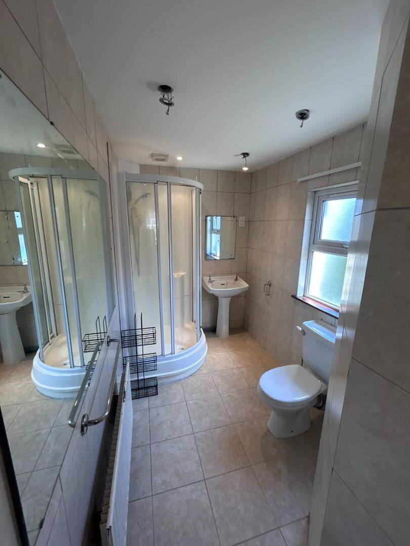 54 Sandhurst Gardens 8 of 12