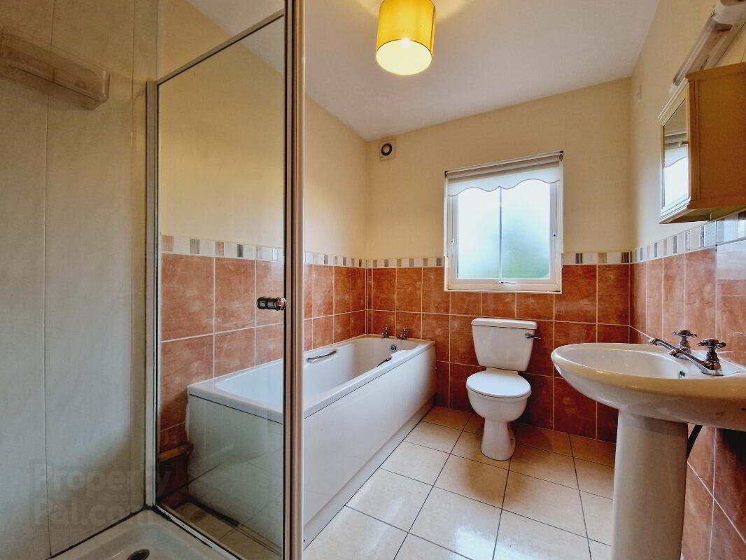 11 Highfield Close 5 of 10