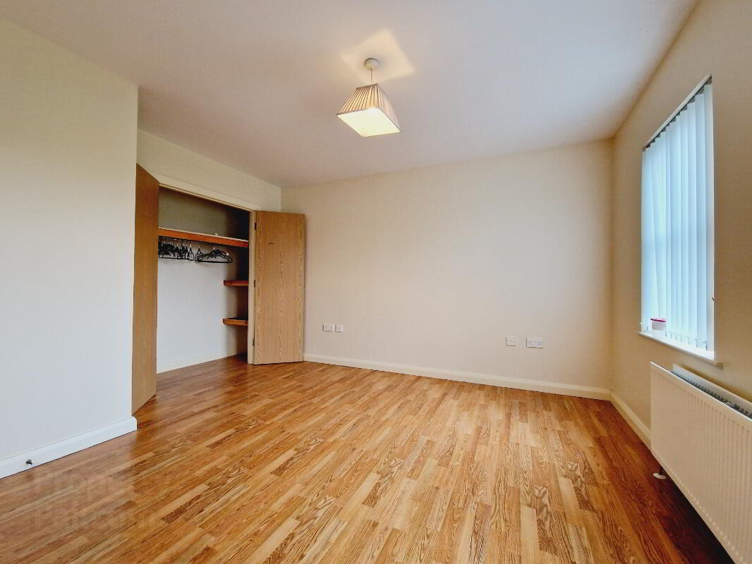 11 Highfield Close 7 of 10