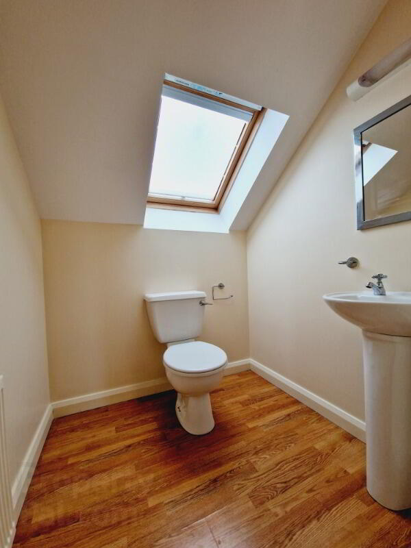 11 Highfield Close 8 of 10