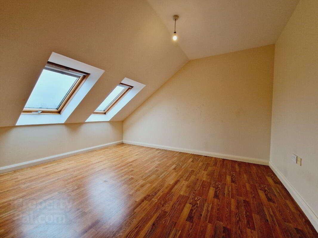 11 Highfield Close 10 of 10