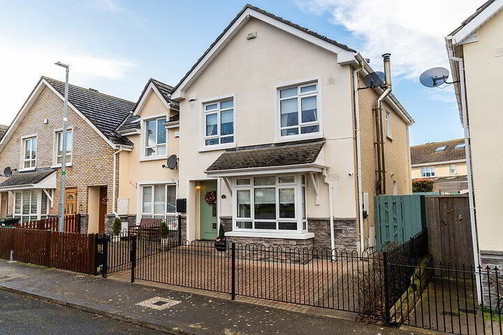 1 Gracemeadow Court 3 of 21