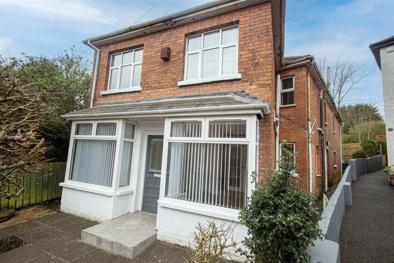 House And Apartment With Yard & Outbuildings, 78 Upper Dunmurry Lane