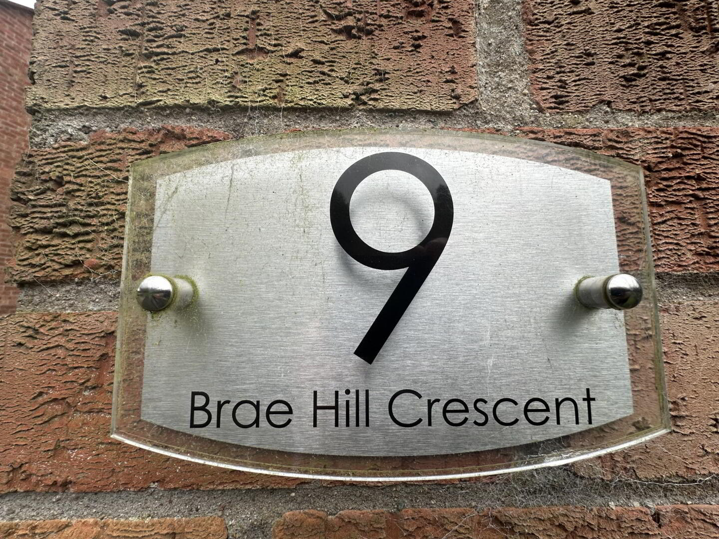 9 Brae Hill Crescent