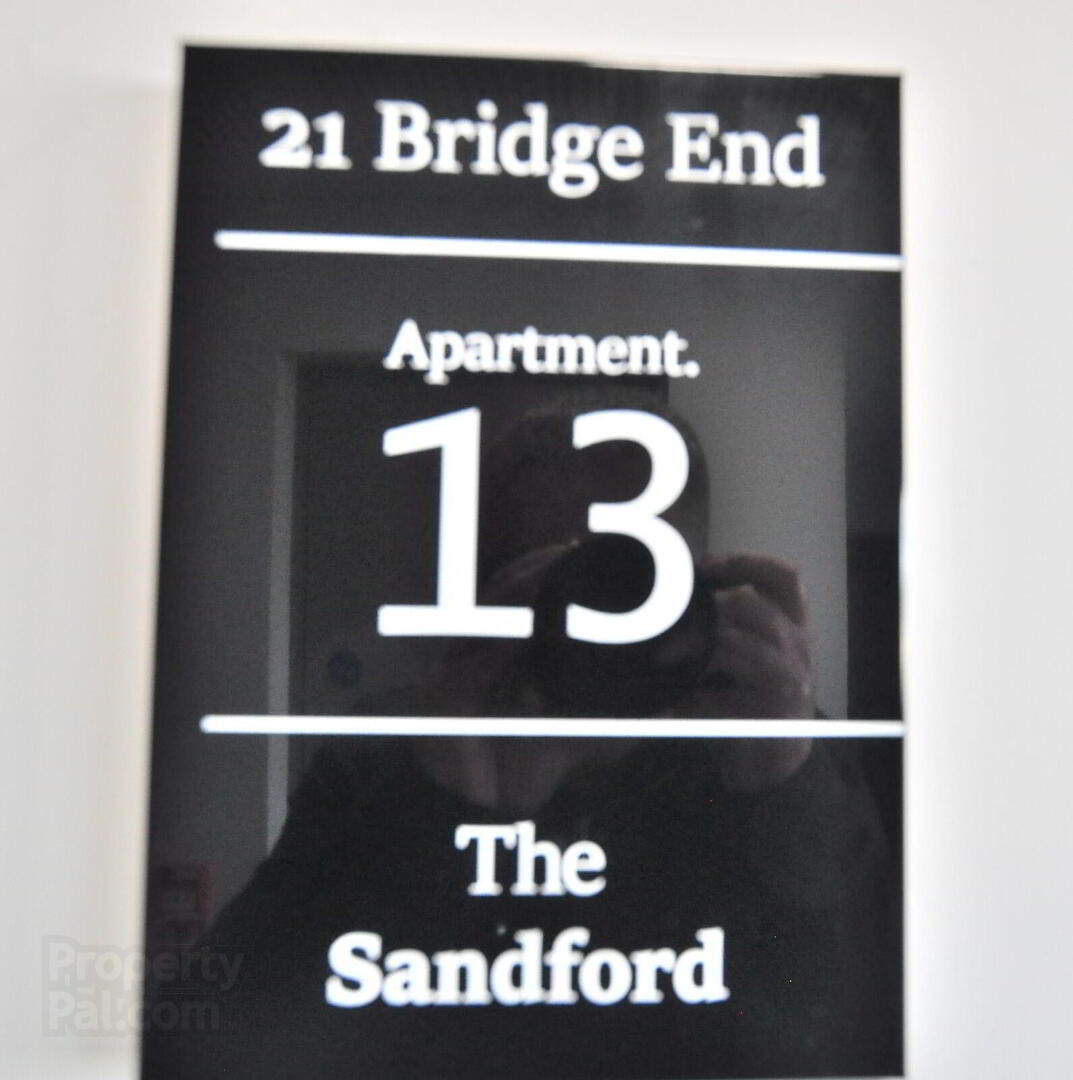 Apt 13 The Sandford Building, 21 Bridgend