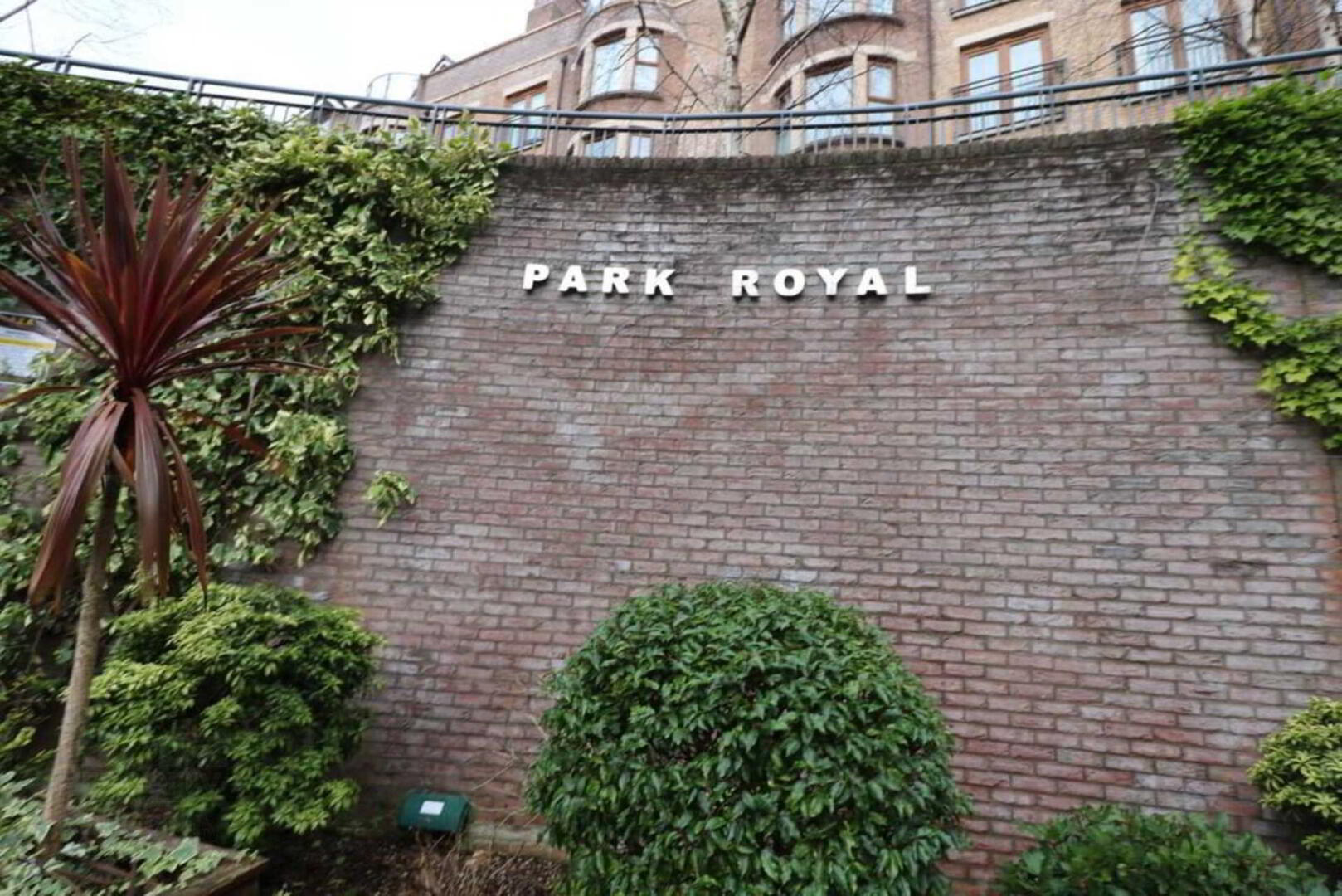 19 Park Royal, 841b Lisburn Road