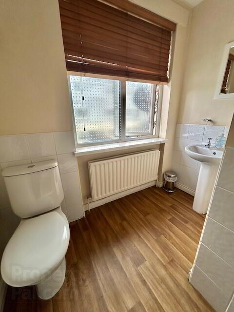 Amore B & B, 13 Columbcille Court 5 of 10