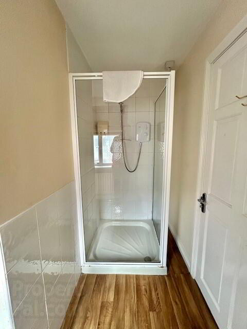 Amore B & B, 13 Columbcille Court 6 of 10
