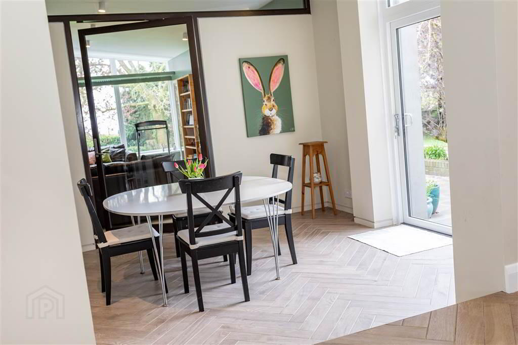 8 Cranfield Road 19 of 60