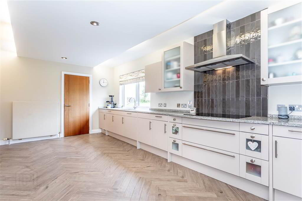 8 Cranfield Road 14 of 60