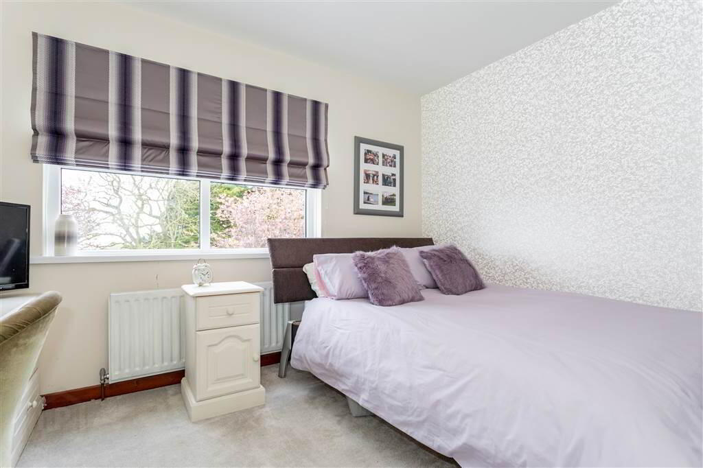 8 Cranfield Road 40 of 60