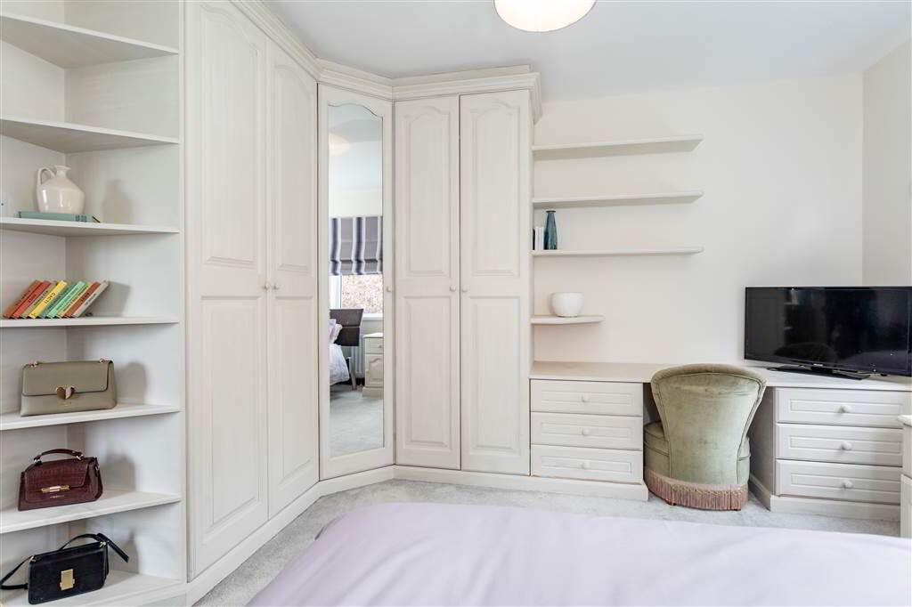 8 Cranfield Road 38 of 60