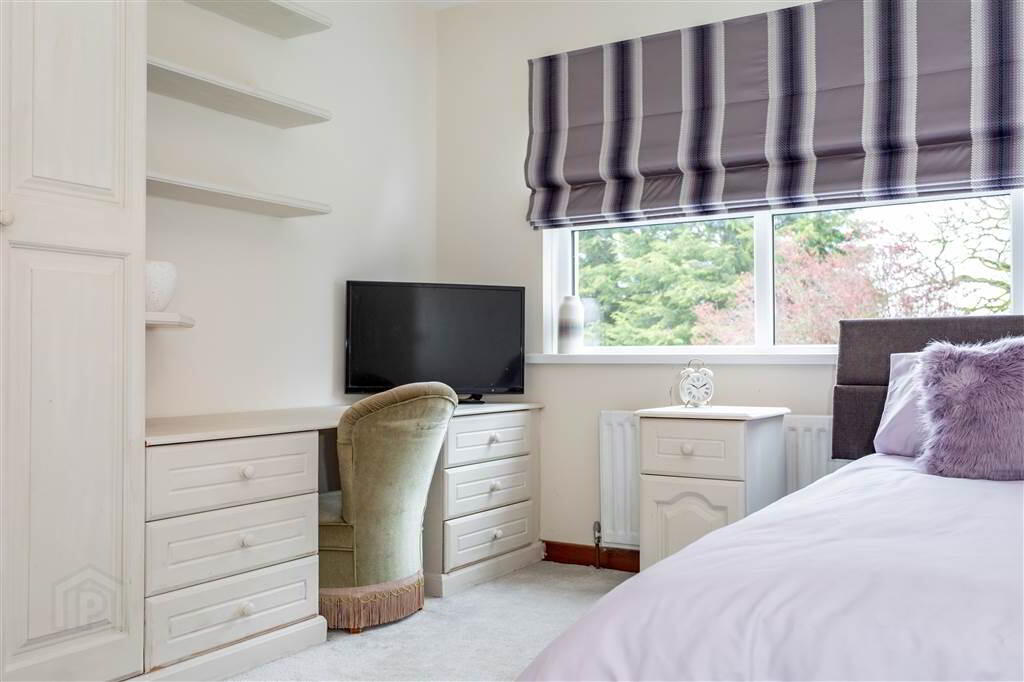 8 Cranfield Road 39 of 60