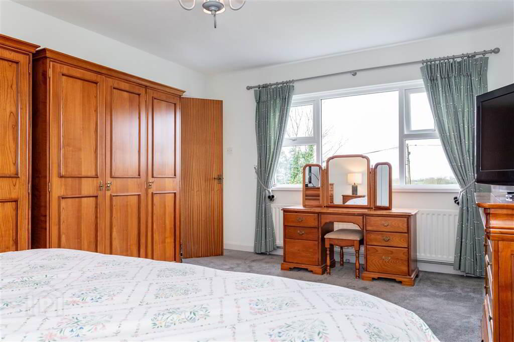 8 Cranfield Road 43 of 60