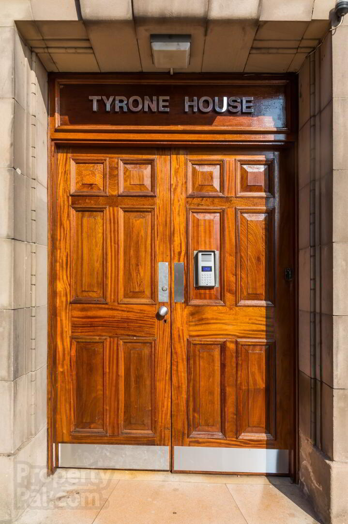 39 Tyrone House, Adelaide Street