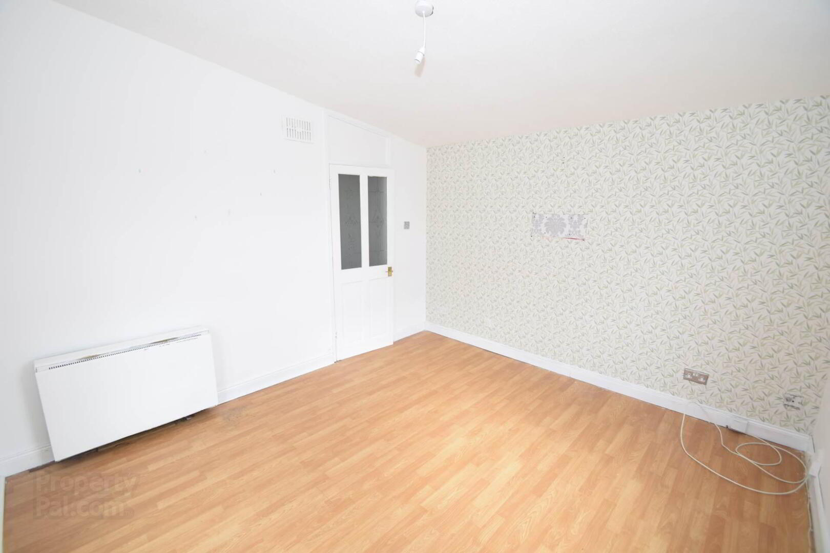 8c Carrigart Avenue 4 of 17