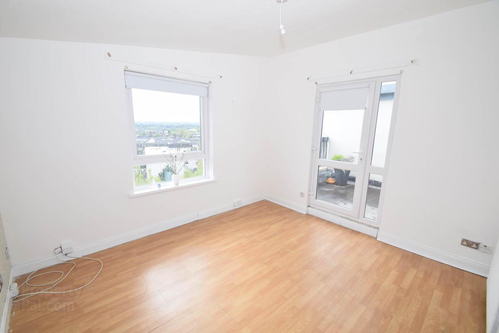 8c Carrigart Avenue 6 of 17
