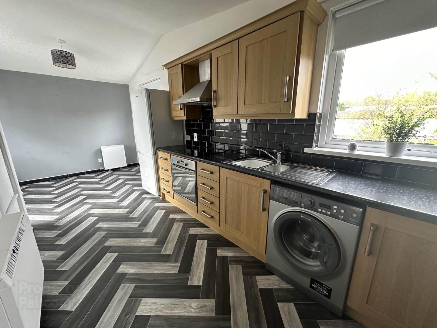 8c Carrigart Avenue 9 of 17